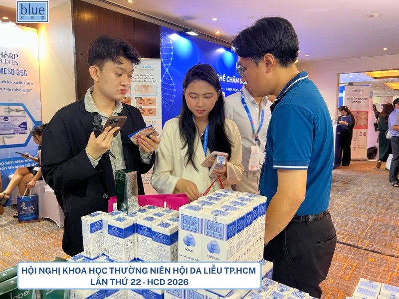 Bác sĩ ghé thăm gian hàng Blue Cap Việt Nam tại HCD 2026
