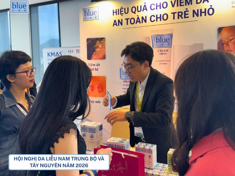 Tư vấn các dòng sản phẩm Blue Cap tới bác sĩ tại hội nghị SCHDC 2026