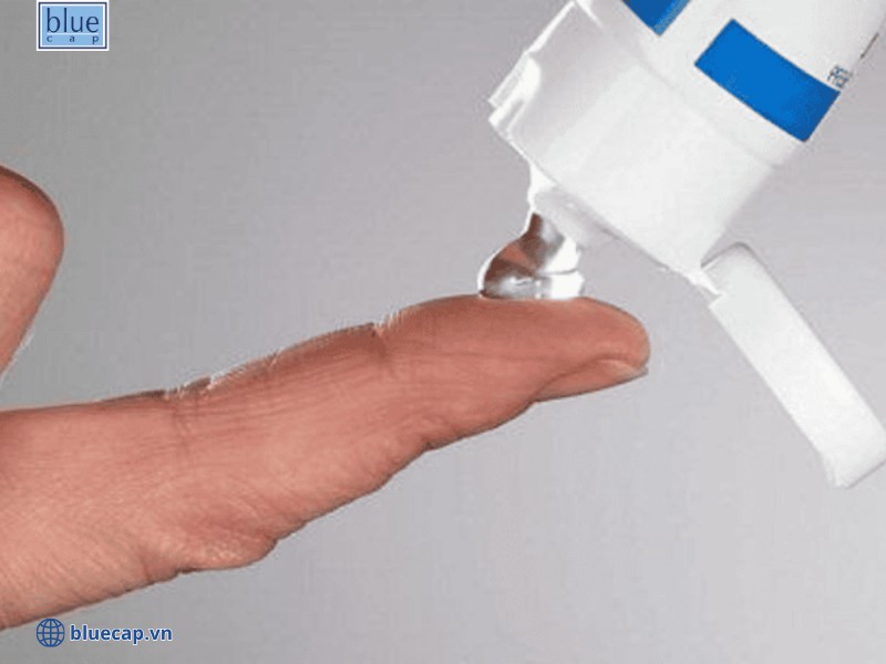 Chỉ sử dụng thuốc bôi có thành phần corticoid khi có đơn và hướng dẫn từ bác sĩ