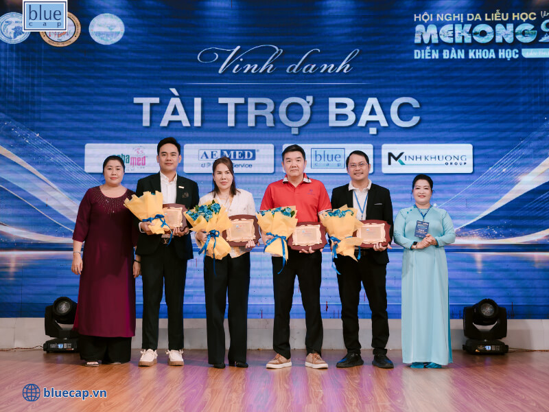blue cap hoi nghi mdc 2026 nhan ki niem chuong